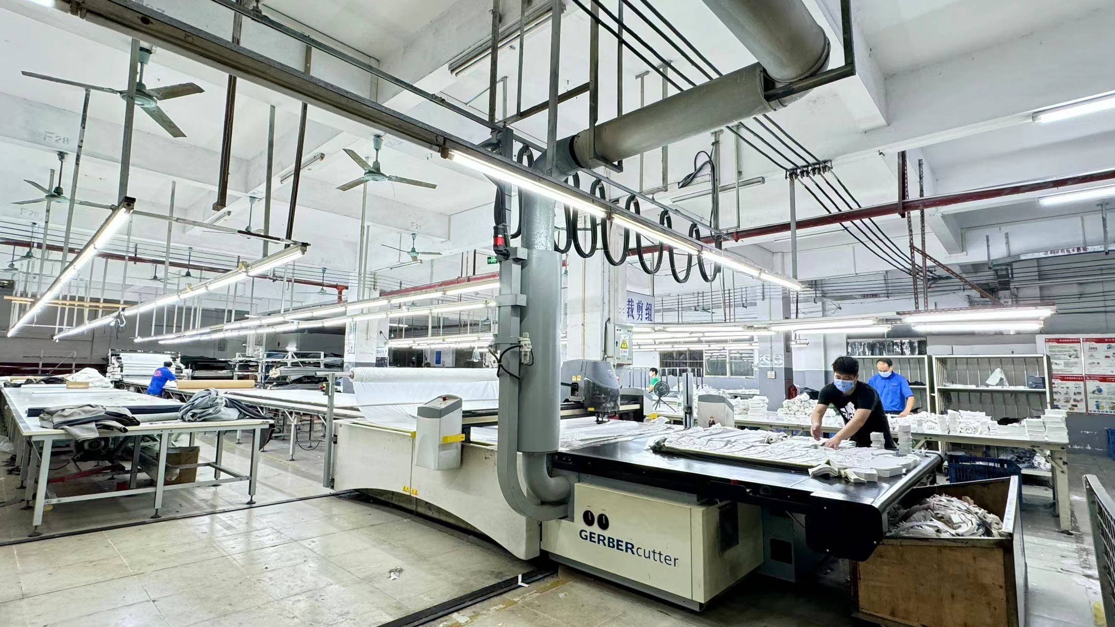 Guangdong Shunde Leka Clothing Design Co., Ltd linha de produção da fábrica