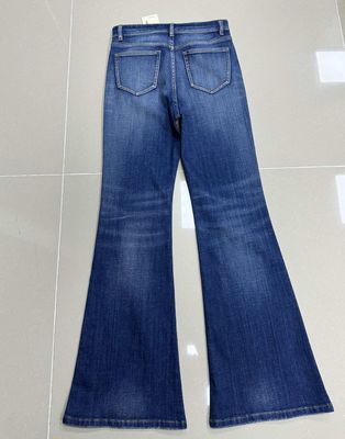 Bottom exclusivo de denim de design personalizado para linhas lisas e afiadas