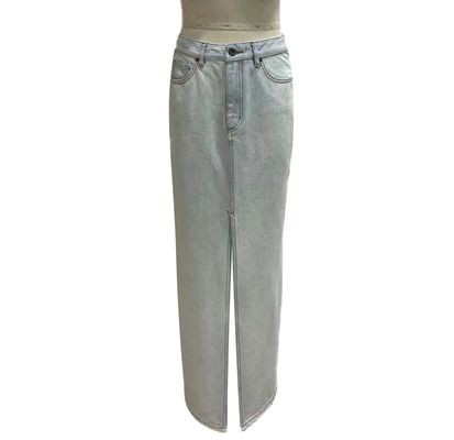 Abaixo de denim de cintura alta para uma silhueta alongada lisonjeira