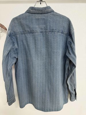 Camisa de jeans vintage com padrões de jacquard elegantes