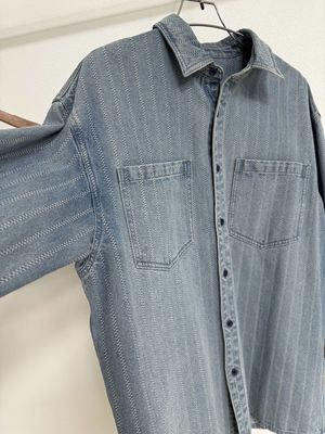Camisa de jeans vintage com padrões de jacquard elegantes