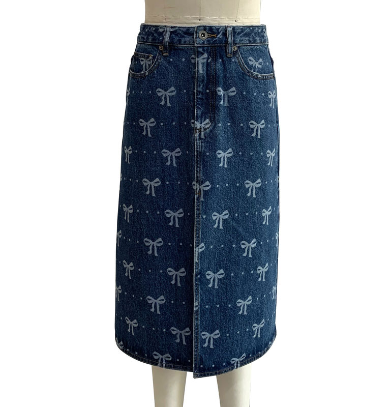 All Over Bow Imprimir saia longa de denim para um design lúdico e feminino